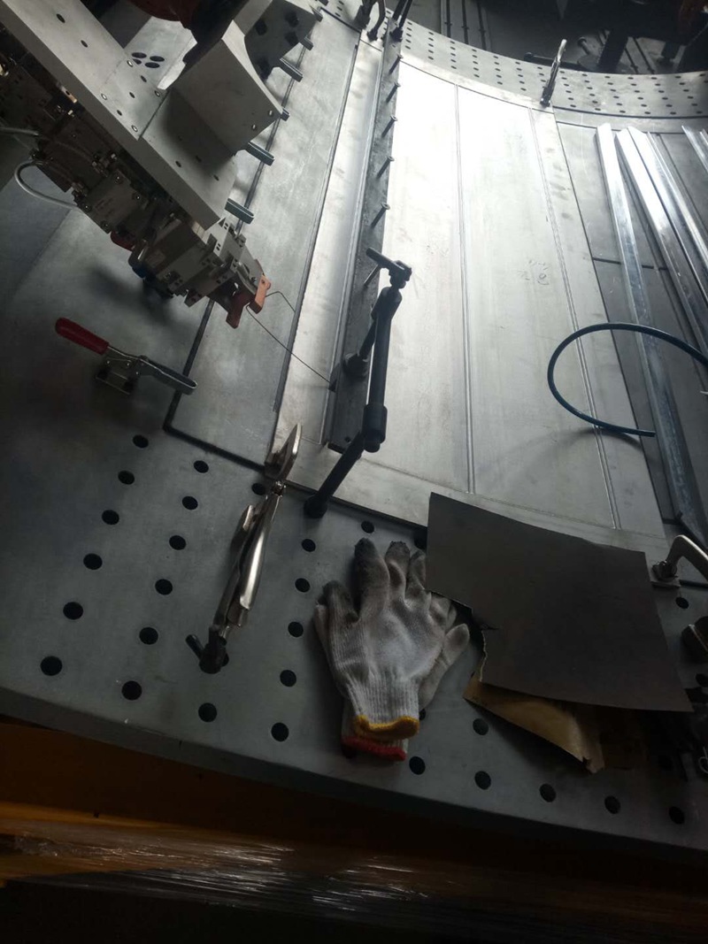 鐳爍光電焊縫跟蹤傳感器抗萬(wàn)瓦級(jí)激光干擾驗(yàn)證成功 鐳爍光電焊縫跟蹤傳感器抗萬(wàn)瓦級(jí)激光干擾驗(yàn)證成功